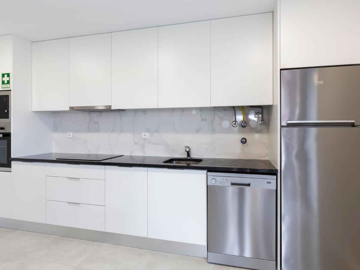 סאו מרטיניו דו פורטו Beautiful Apartment In S O Martinho Do Porto With Balcony מראה חיצוני תמונה