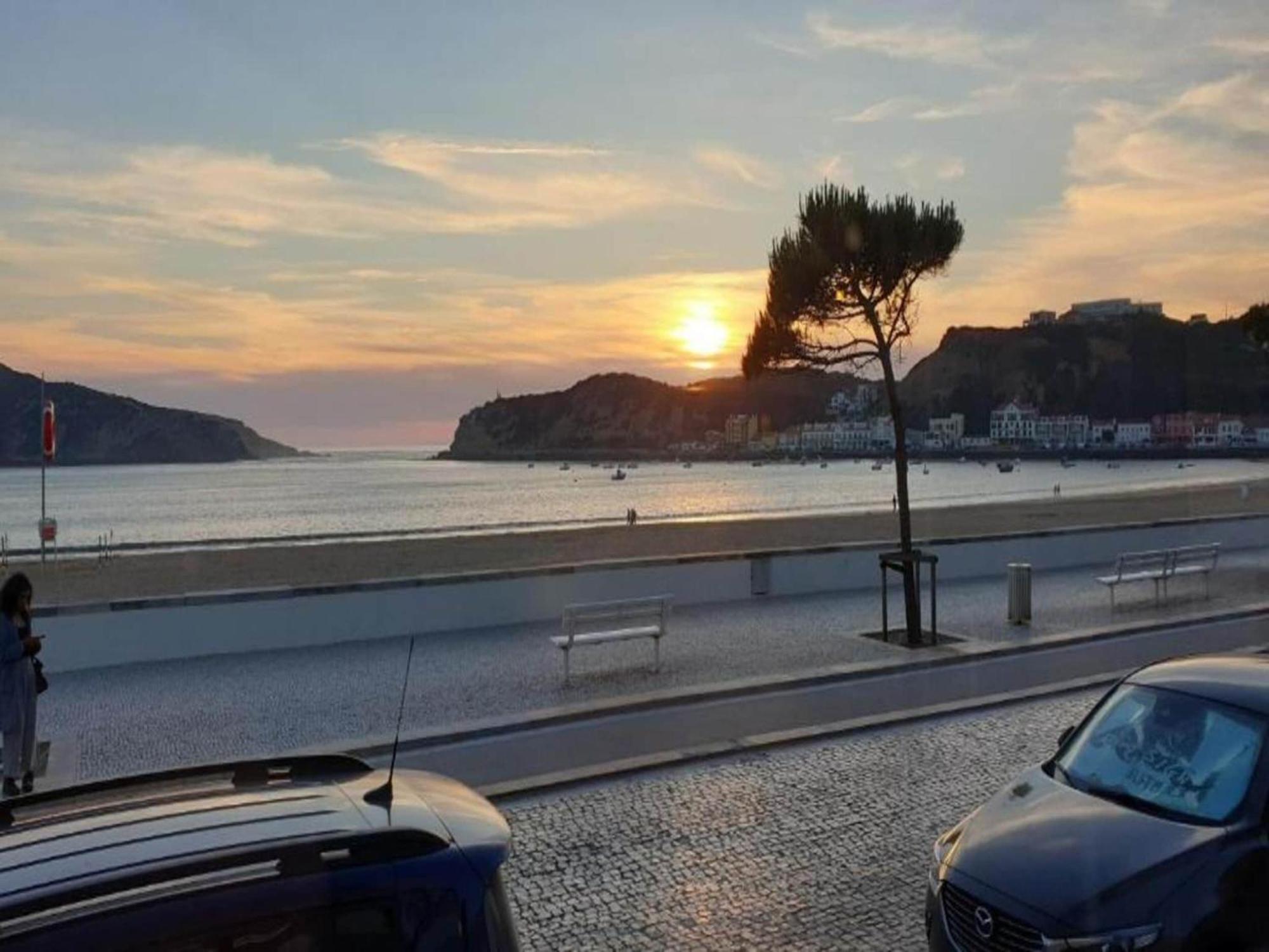 סאו מרטיניו דו פורטו Beautiful Apartment In S O Martinho Do Porto With Balcony מראה חיצוני תמונה
