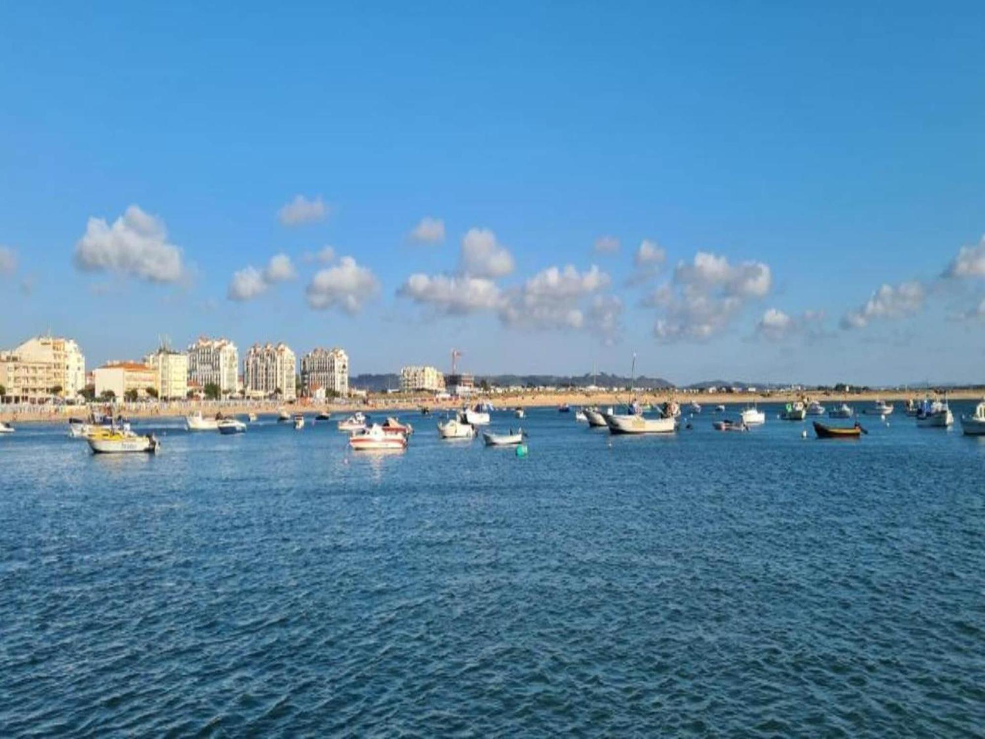 סאו מרטיניו דו פורטו Beautiful Apartment In S O Martinho Do Porto With Balcony מראה חיצוני תמונה