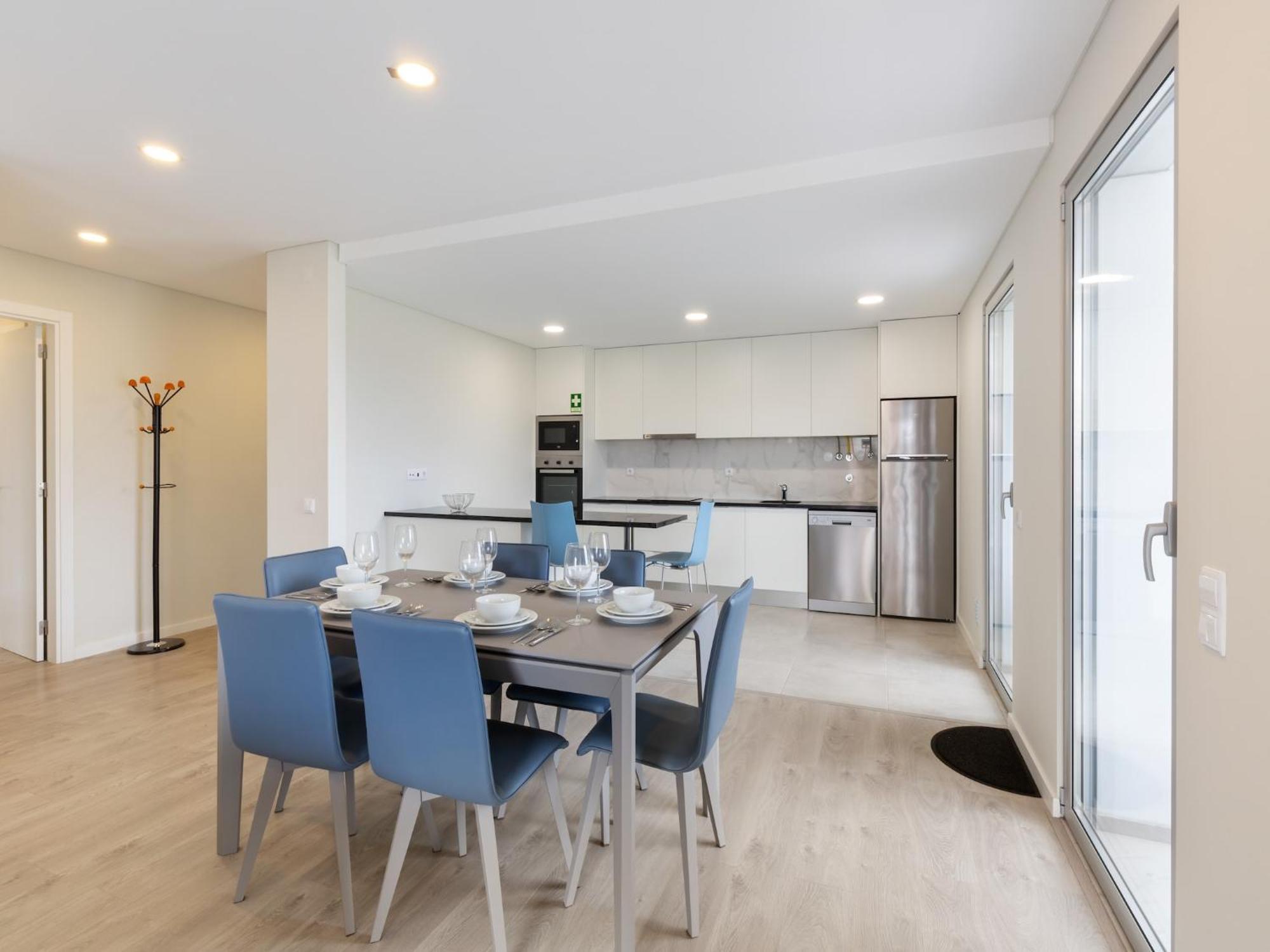 סאו מרטיניו דו פורטו Beautiful Apartment In S O Martinho Do Porto With Balcony מראה חיצוני תמונה