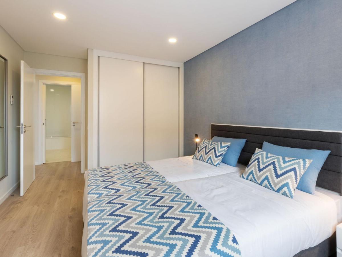 סאו מרטיניו דו פורטו Beautiful Apartment In S O Martinho Do Porto With Balcony מראה חיצוני תמונה