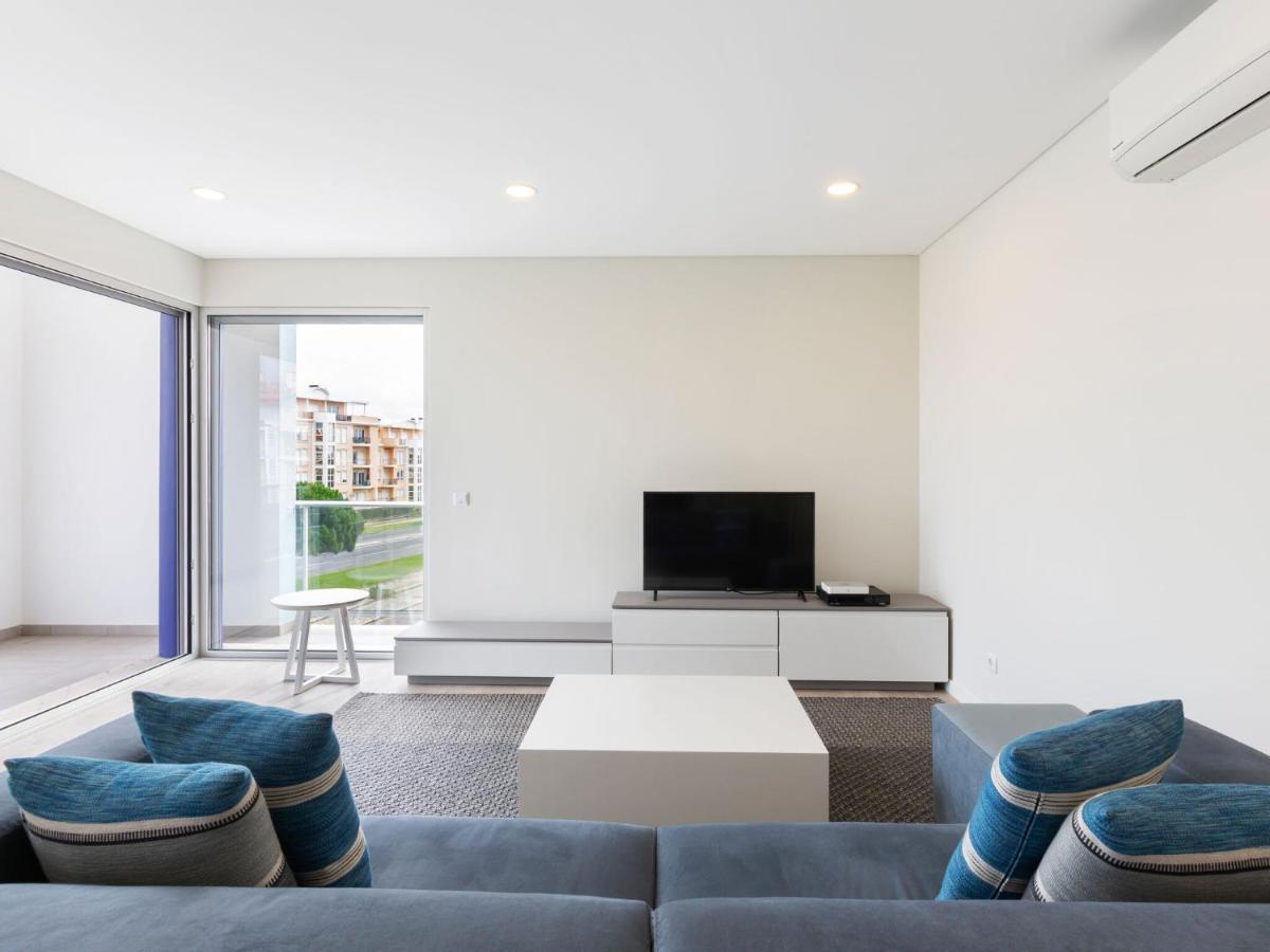 סאו מרטיניו דו פורטו Beautiful Apartment In S O Martinho Do Porto With Balcony מראה חיצוני תמונה